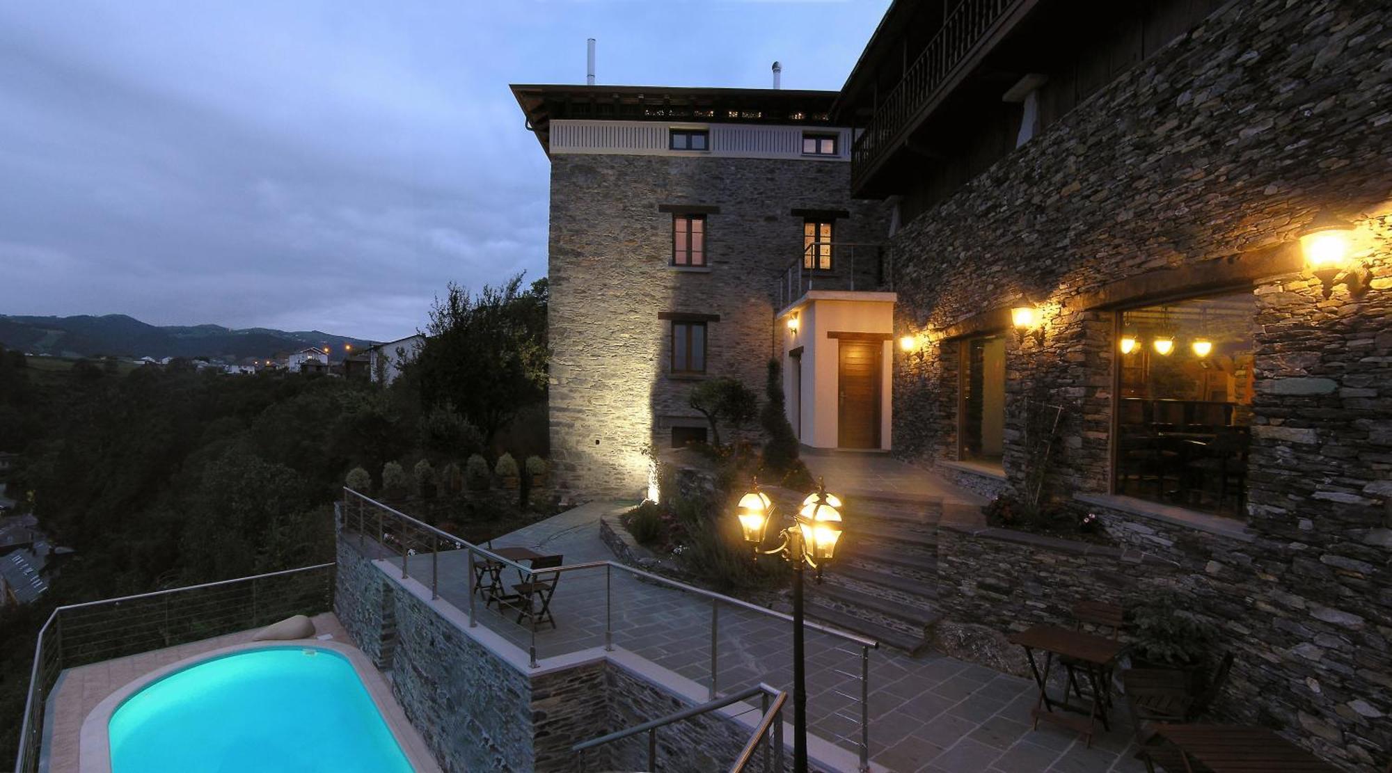 Casona El Gurugu Hotel Luarca Exterior photo