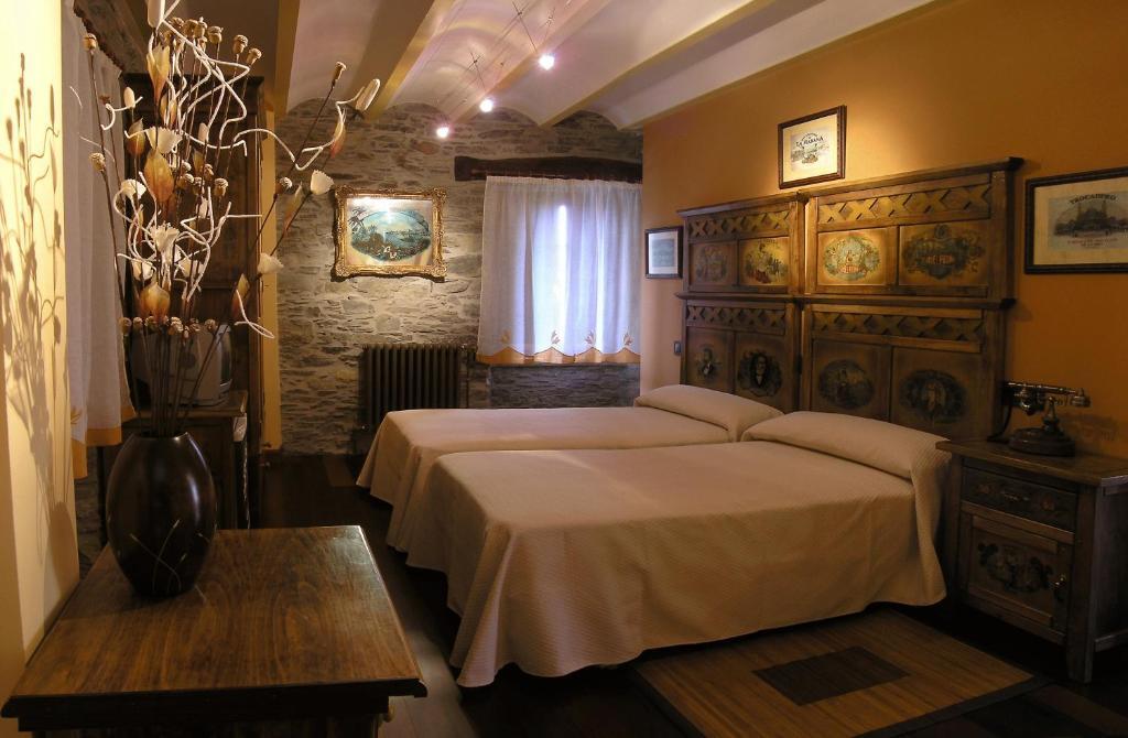Casona El Gurugu Hotel Luarca Room photo